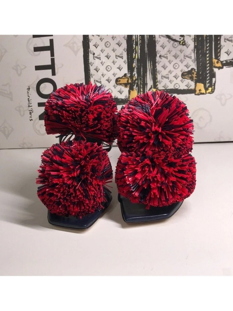New Authentic Bottega Veneta 24s Lamb Leather Raffia Slides